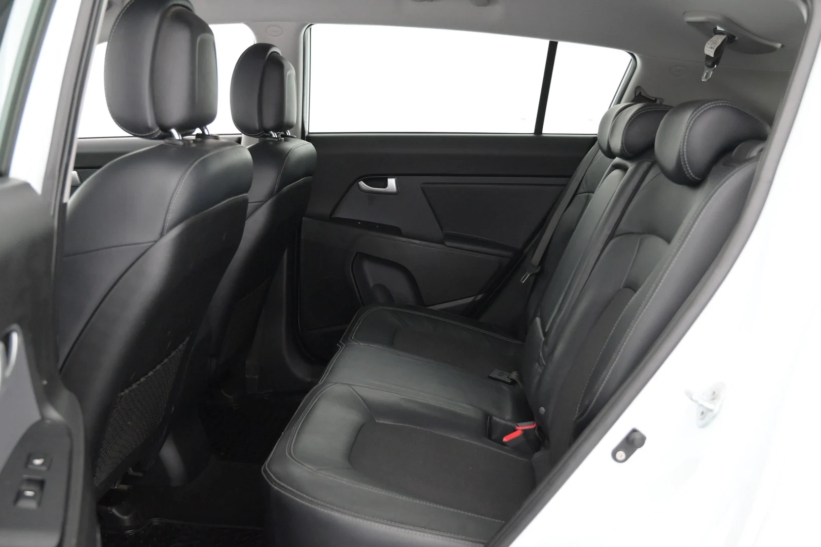 Car Image - 6kdzzMxn3uIjdyONSZlbzY