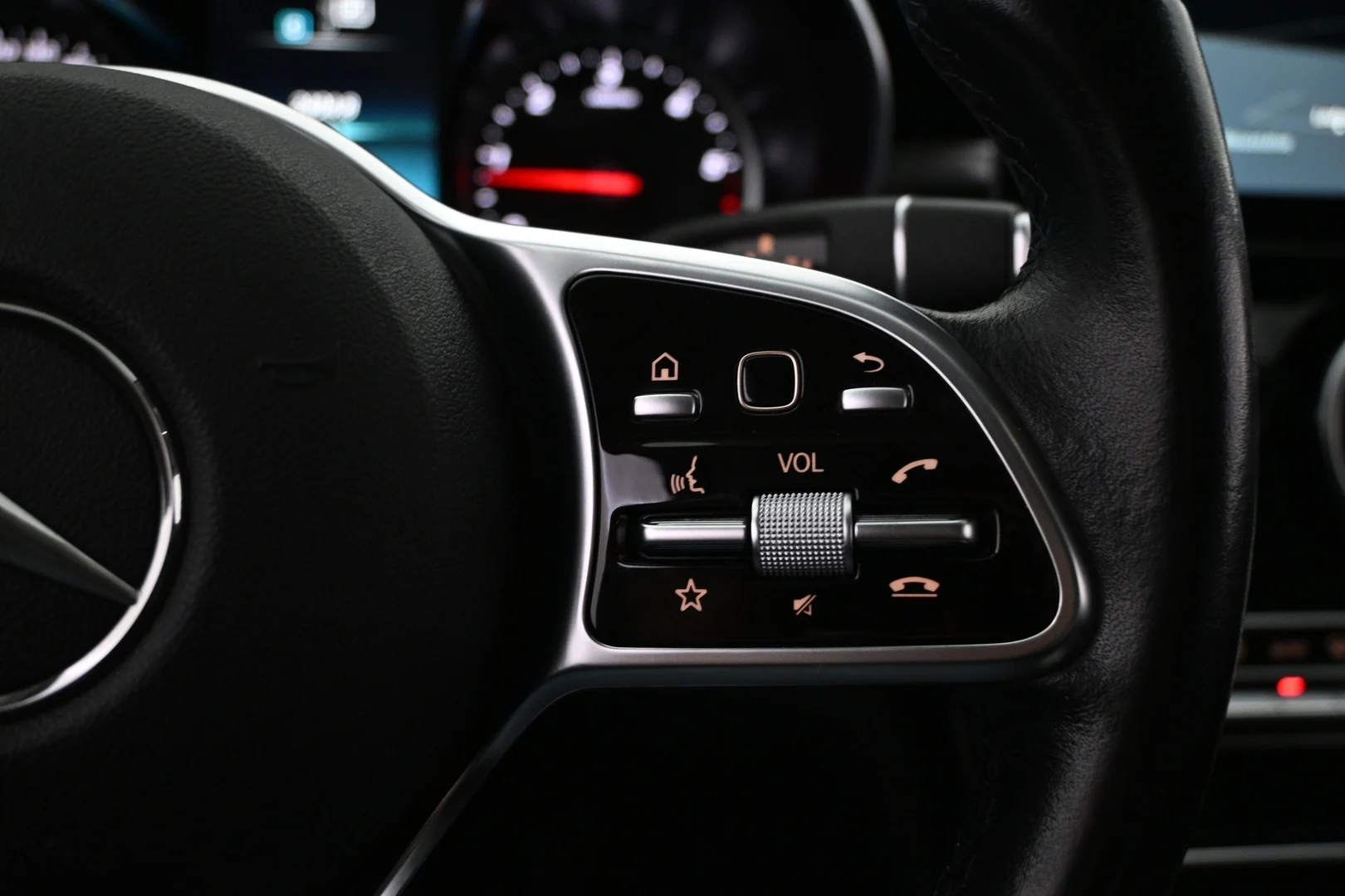 Car Image - 3gUIPtBjSSizwZx139HtQ6