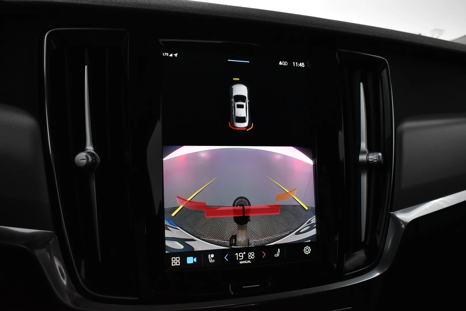 Car Image - 6u7YW7F7AKDccFvGToh7SG