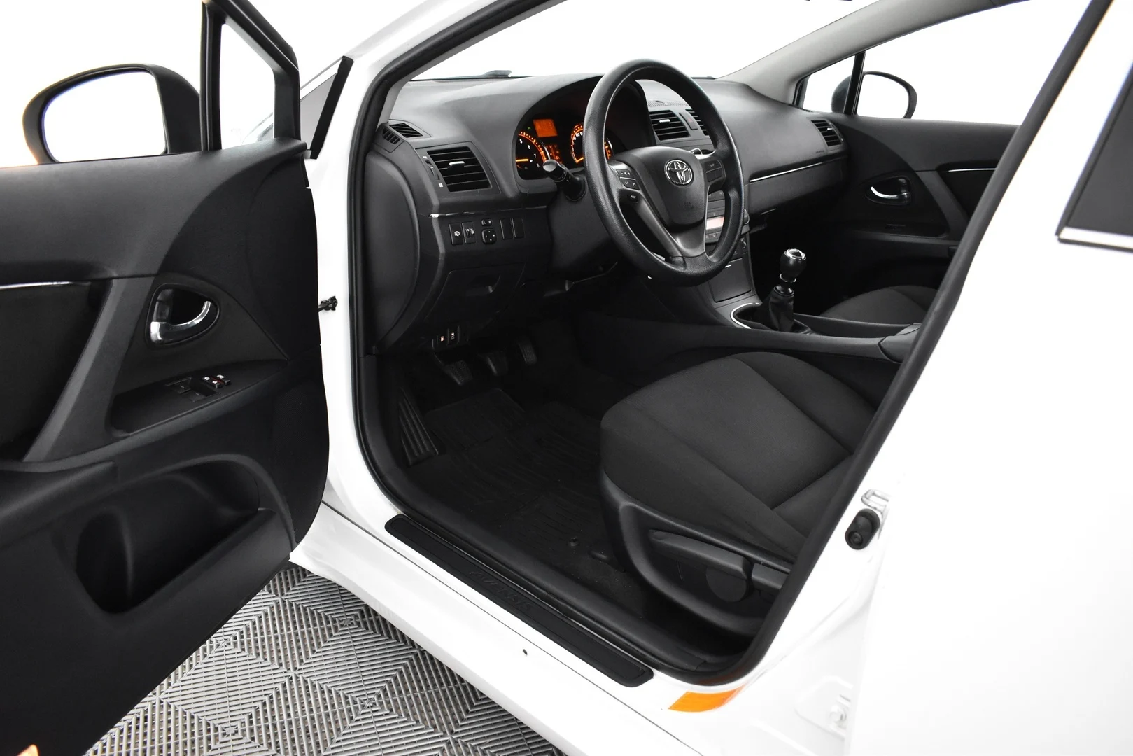 Car Image - 43wgb0Wuex7WrlJHUnZVmI
