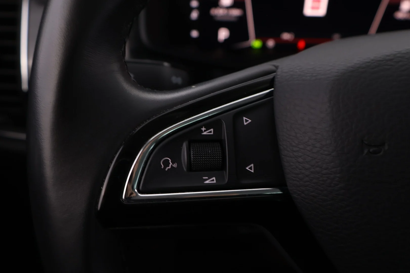 Car Image - 2SOrKvxEeSBfPIQ5jRhX6H