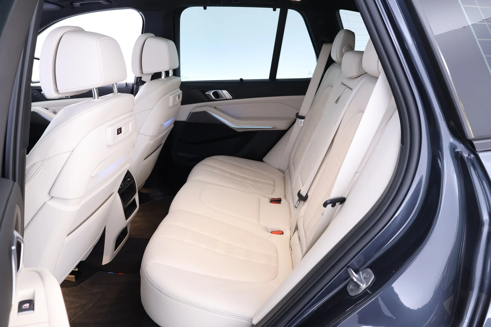Car Image - 3GdM2d0429dIW2RAhNJqf7