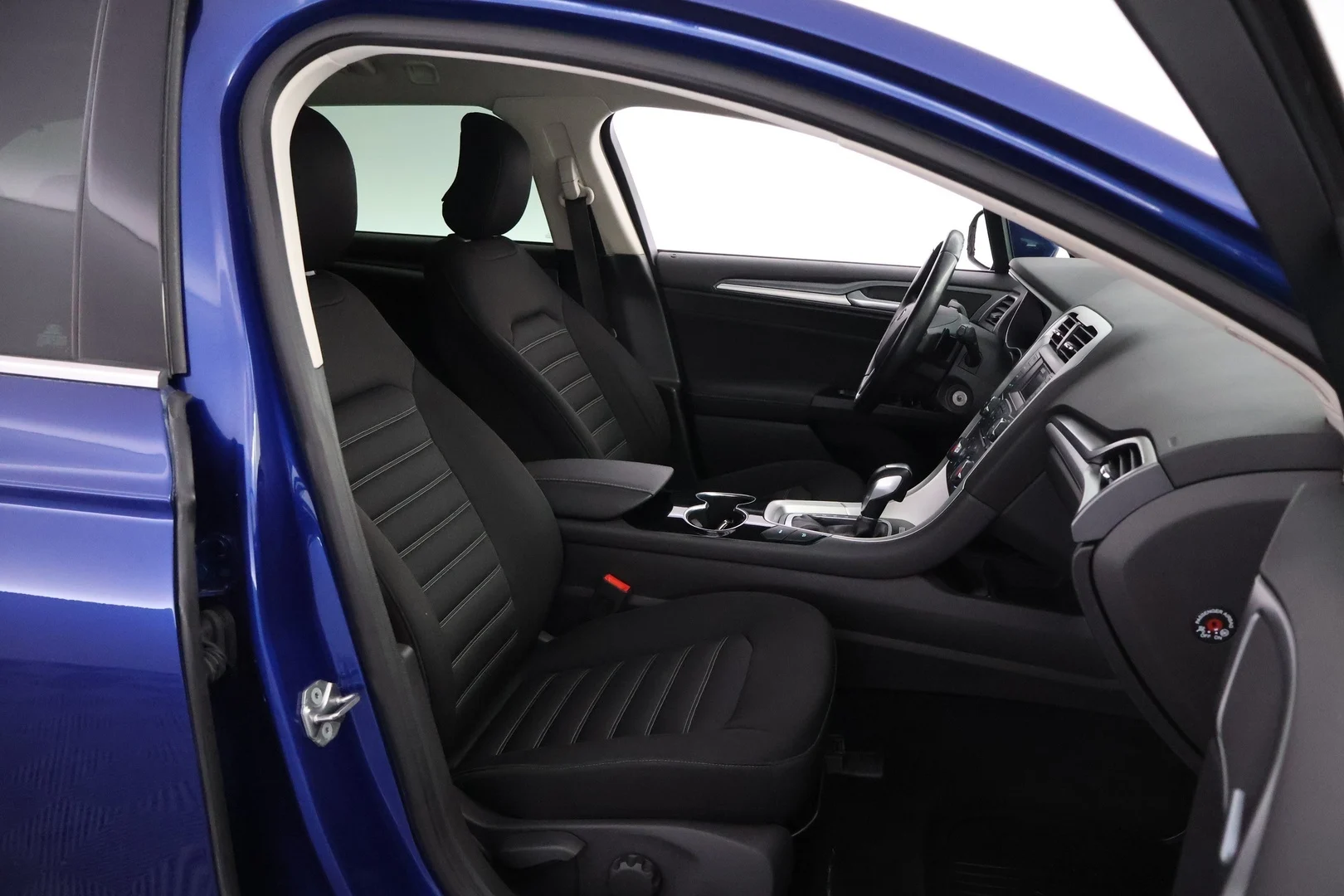 Car Image - 4ev4AzqfqHhWj8tVyoATfE
