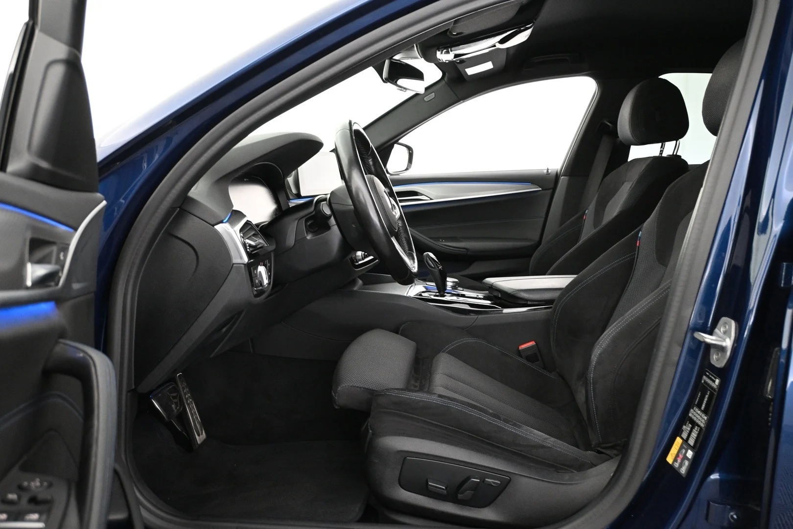 Car Image - 4AztoXtBgUsQMnThZZD6v4