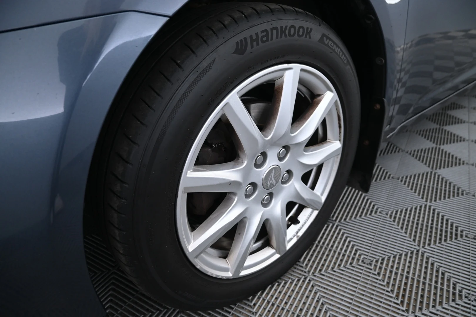 Car Image - 7ttce9fUbnxXgP13EibDTB