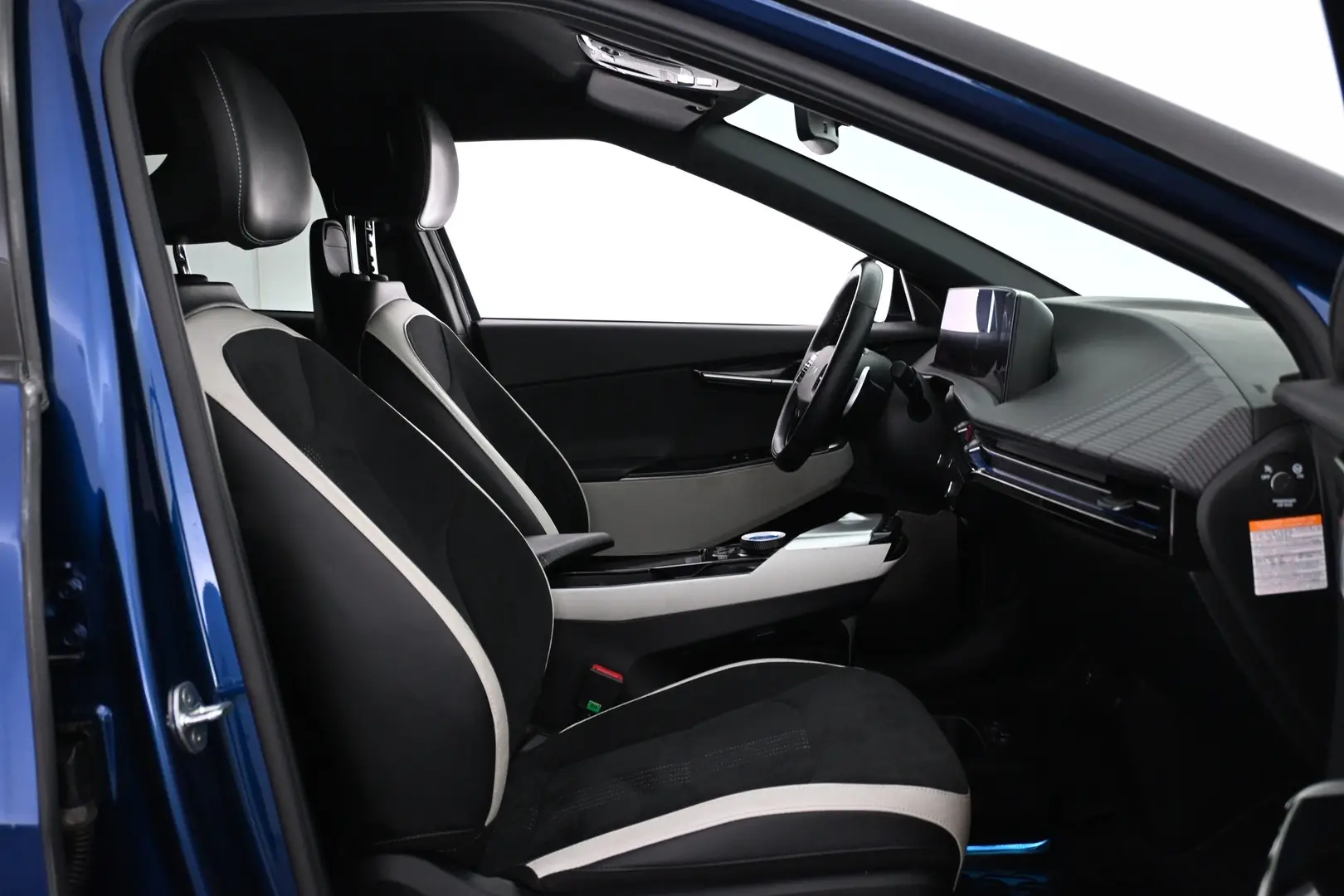 Car Image - 2YRoVRdG9RwCRxtizFwOpQ