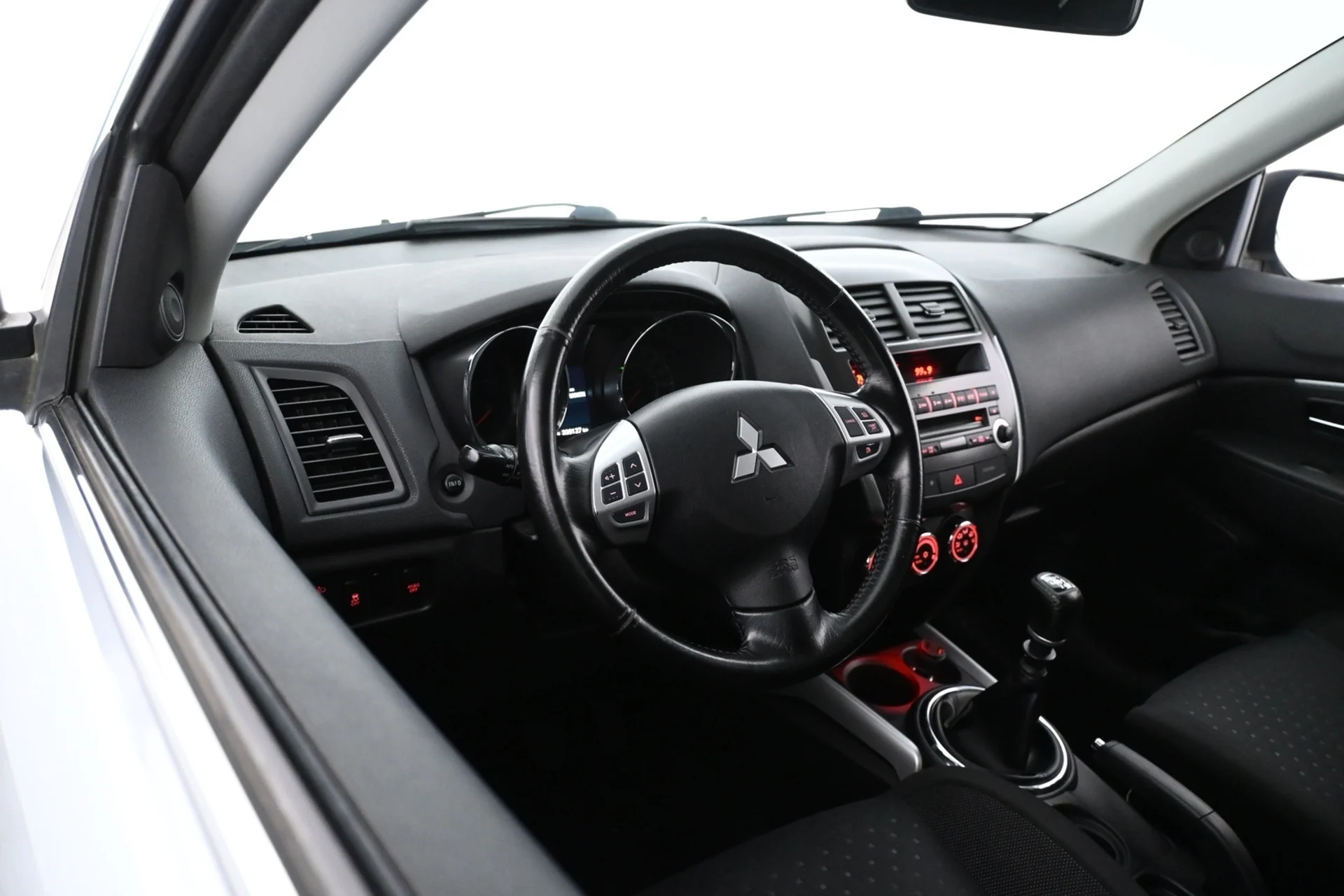 Car Image - 5JA4tuomamoD09FBQgOHwR