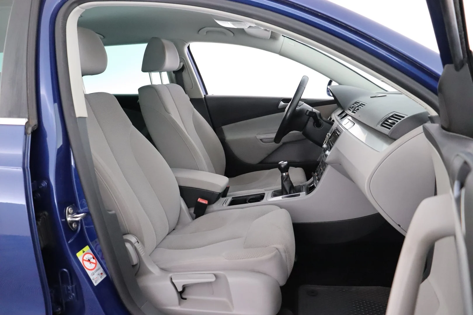 Car Image - 3U3AXnzPFuc1rB47JWTppj