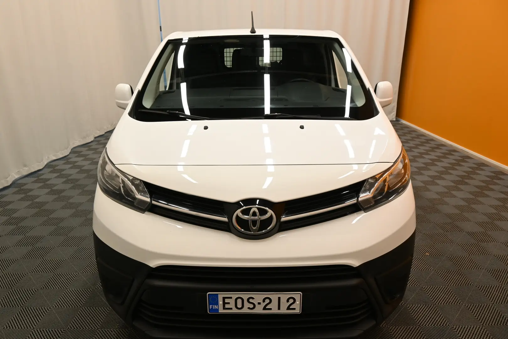 Car Image - 7KtFOmeqovozXjQh35xxw1