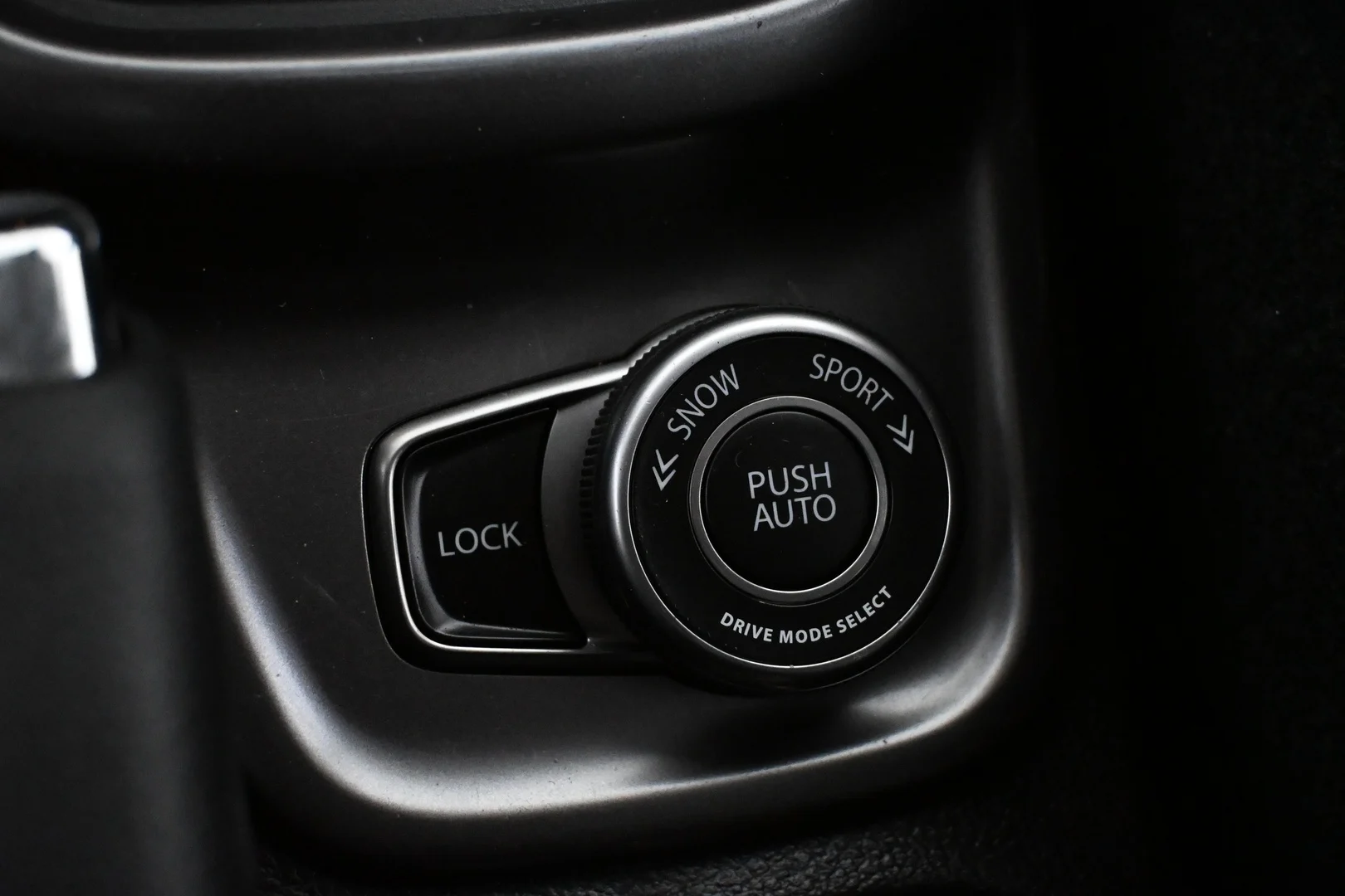 Car Image - 4Un9fpXmKtHVXAj8uBvD0C