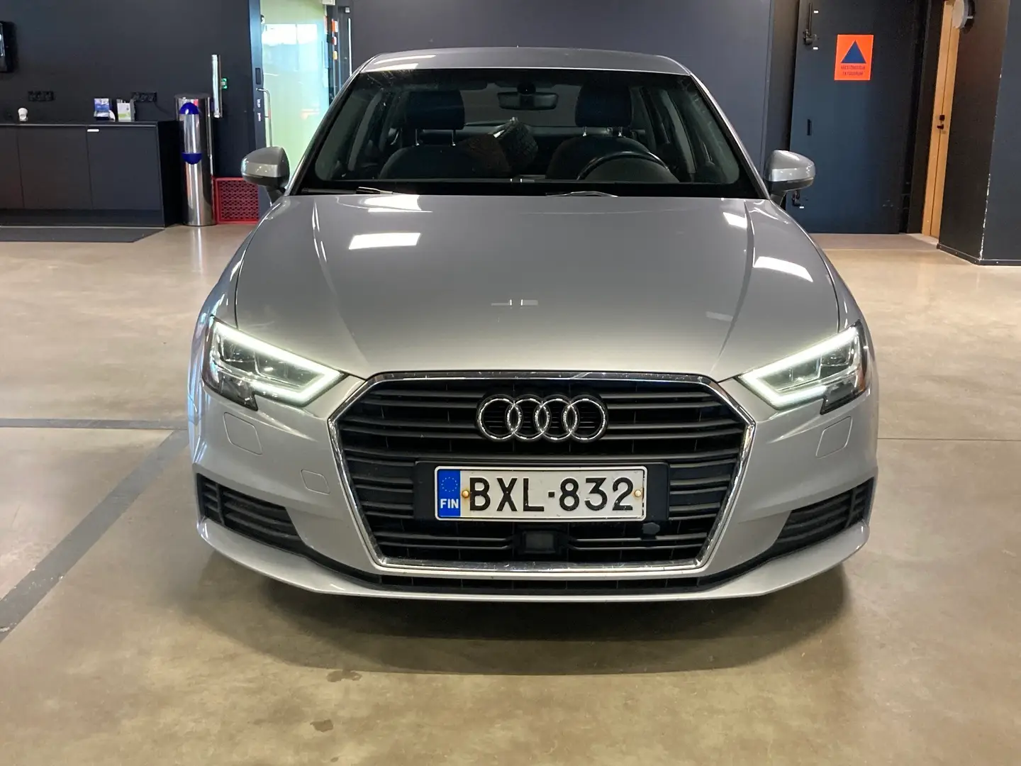 Car Image - 4MxS7hTw4DHG81ItsDxuoV