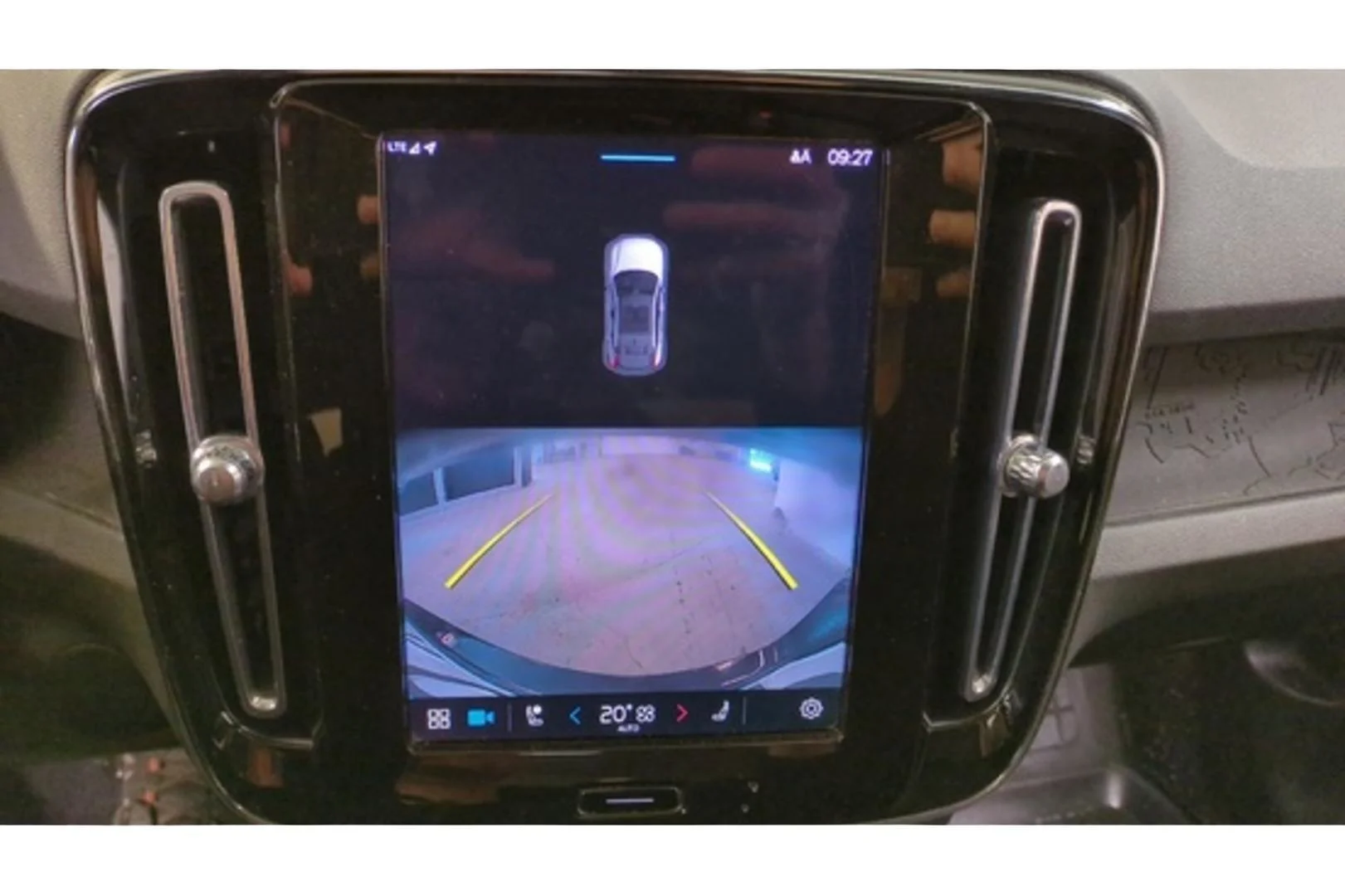 Car Image - xG4PUqfnUjIDeuW6HQeOh