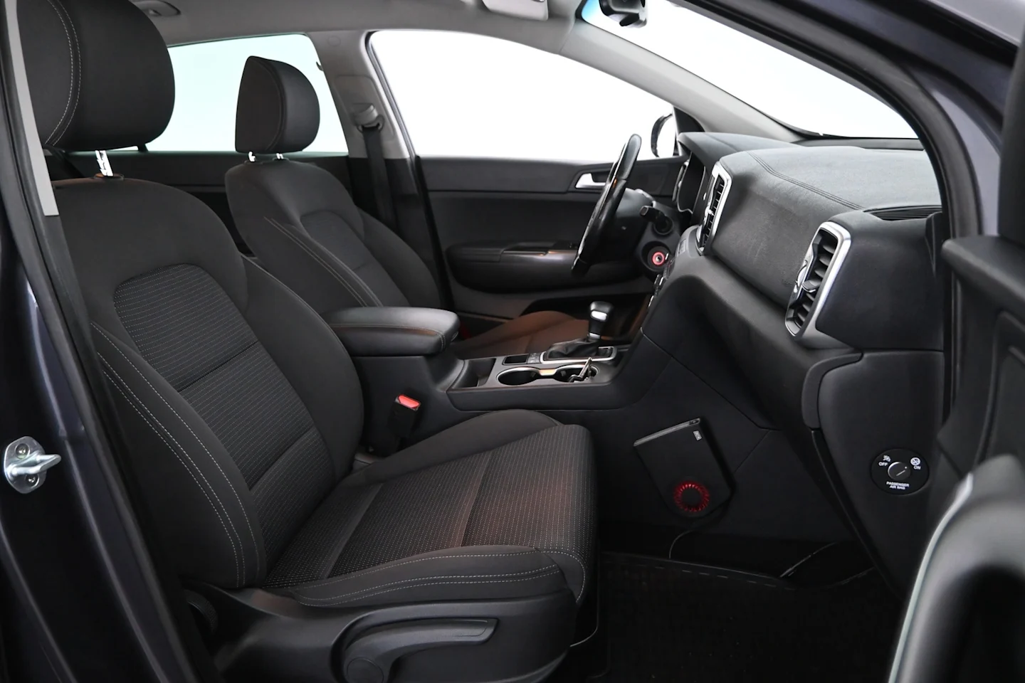 Car Image - 2cSKgdOO8ta9RhGtaO3mIG