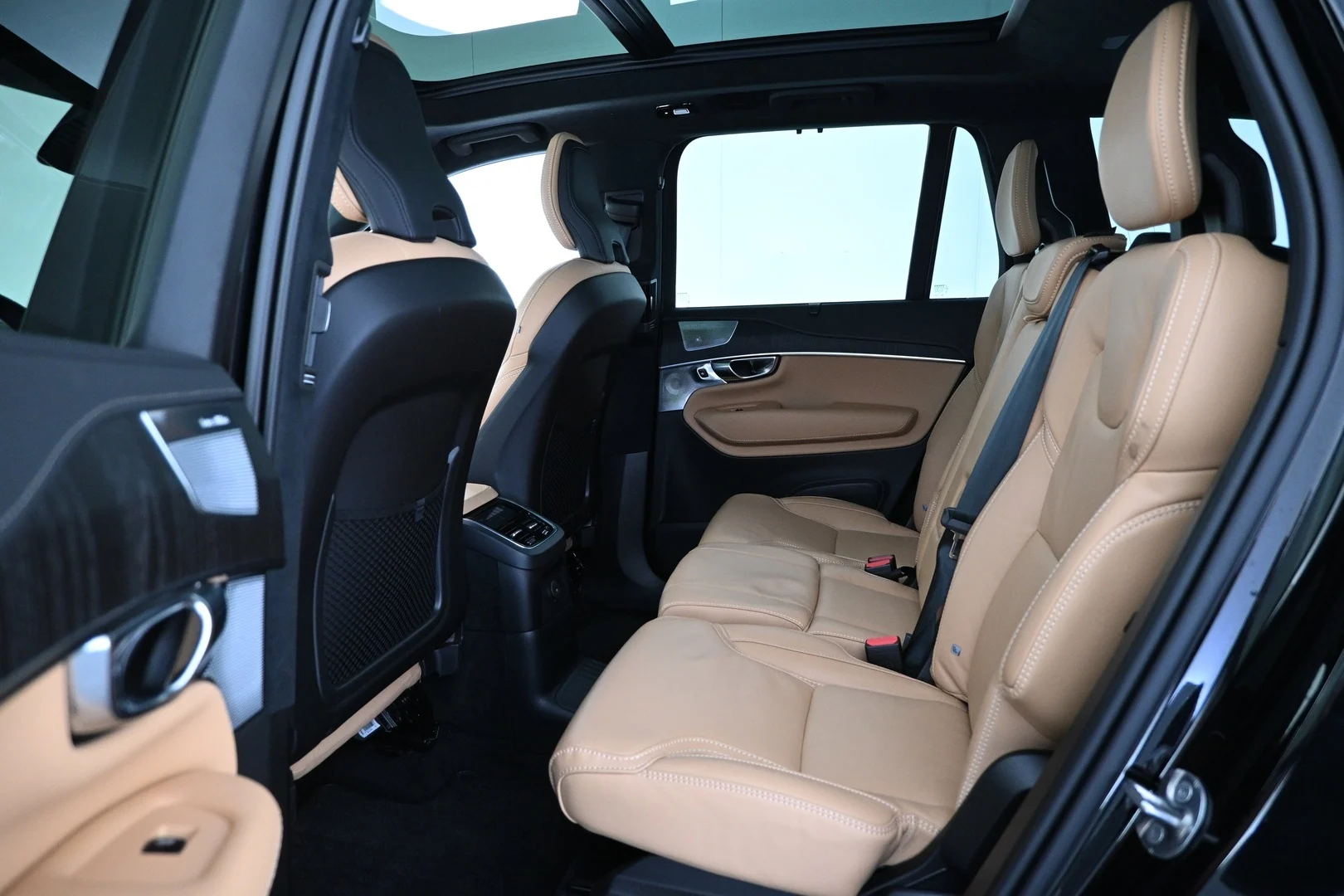 Car Image - 6NT6NjXSLxJ7WFQ6Bd8e6W
