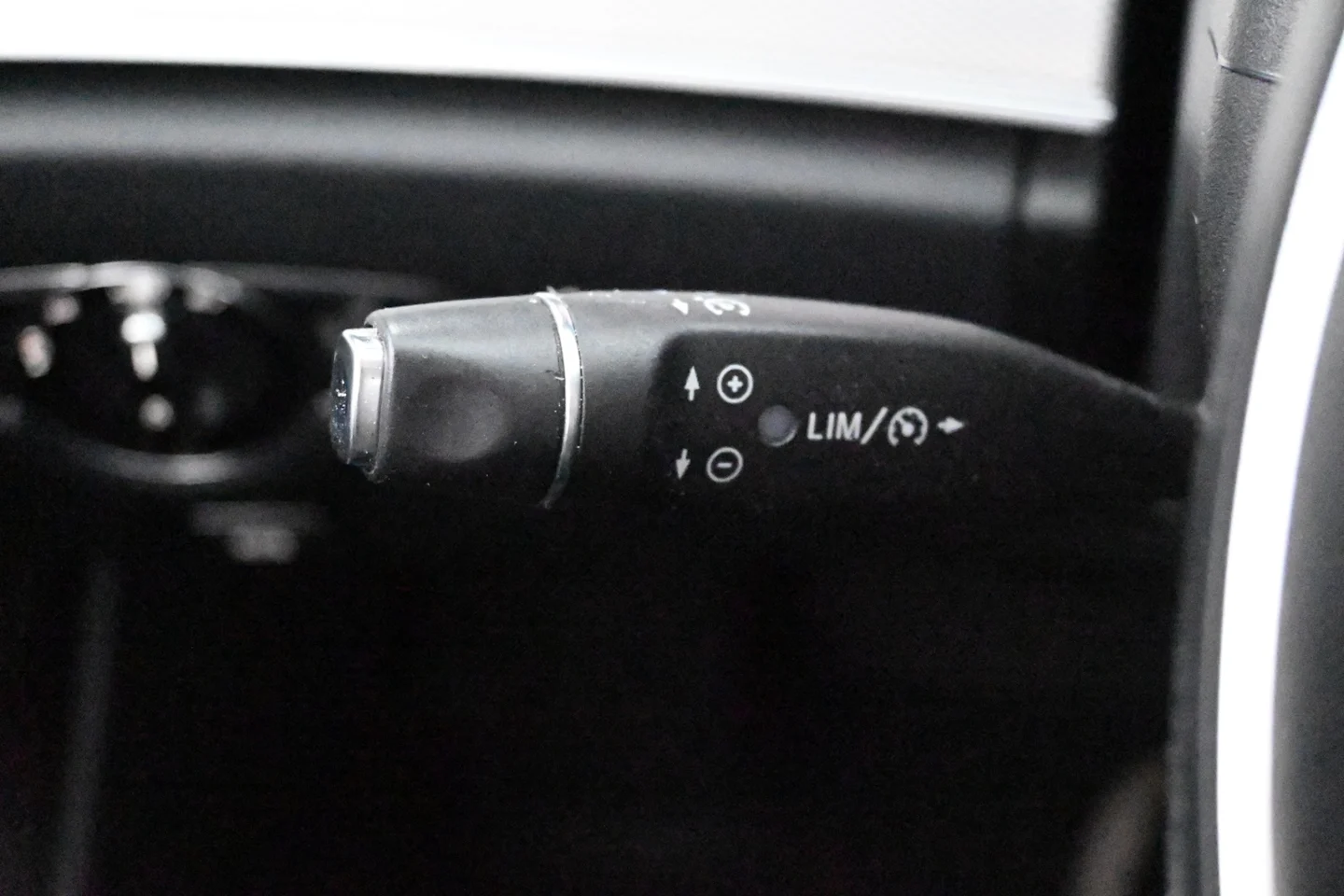 Car Image - 3ByqpgQjtgZnTSbmG1Nrjb
