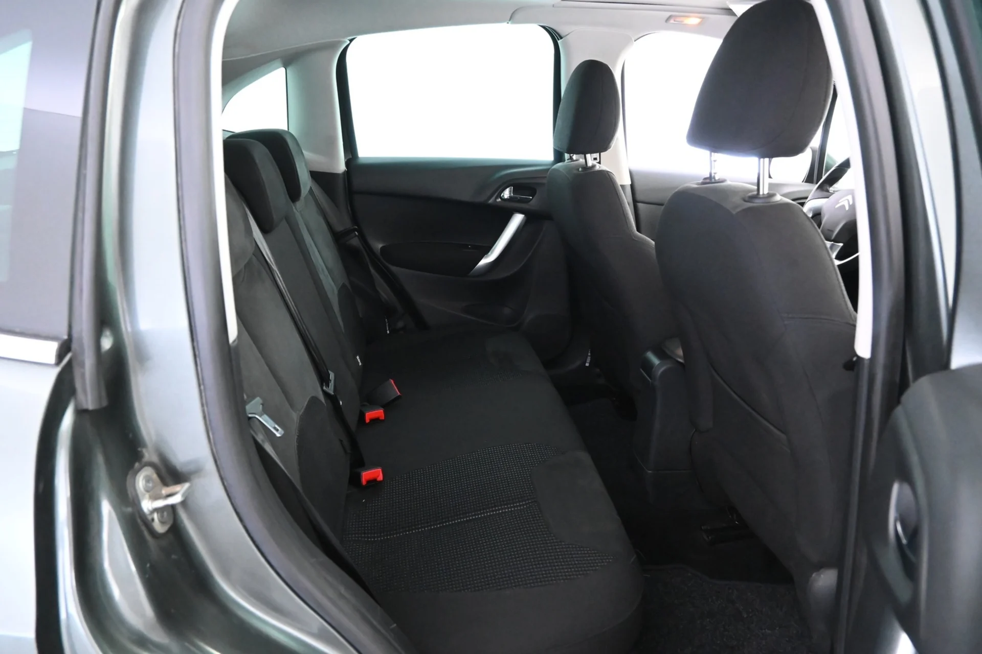 Car Image - 7yOmwbCIsbClB3ZplDAURK