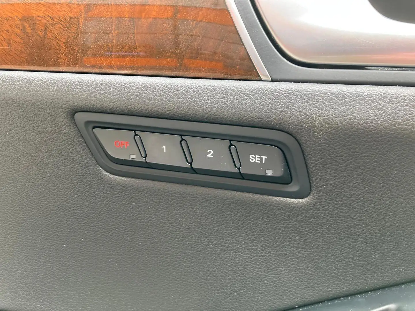 Car Image - 5REPqnjwyohZsLdfAYZXXD