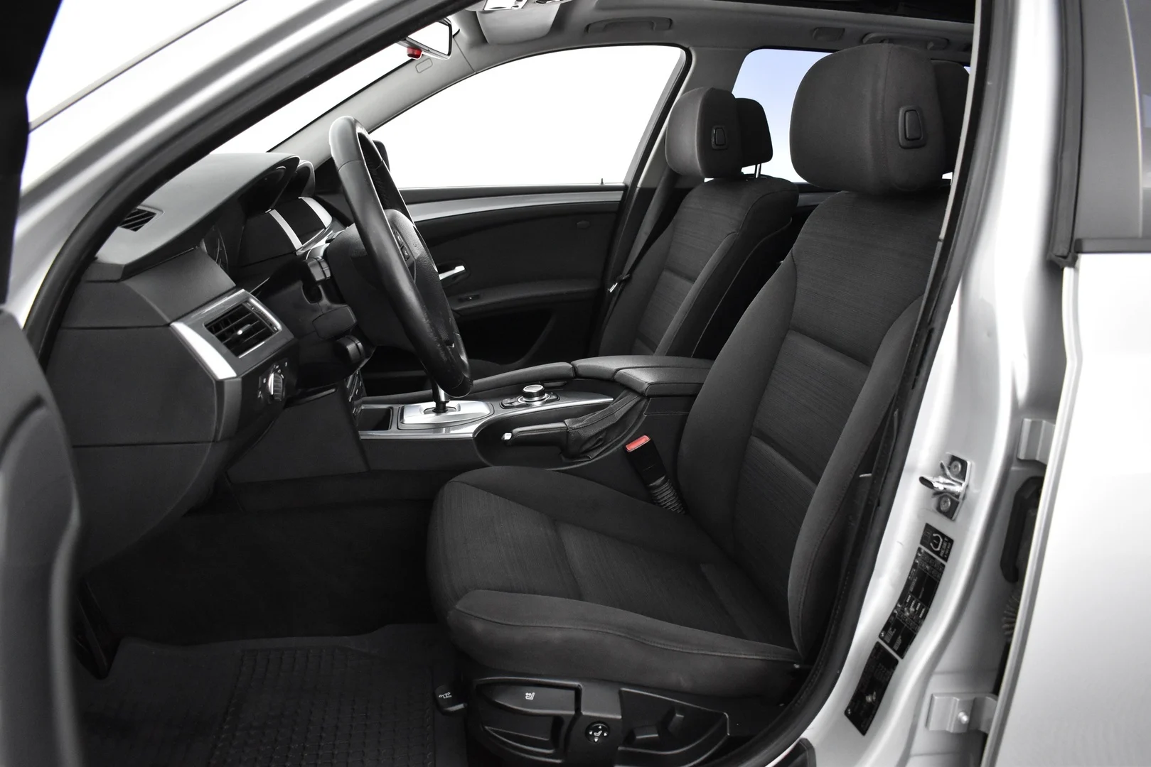 Car Image - CZwZbhWu80bQkEg6uqHlo