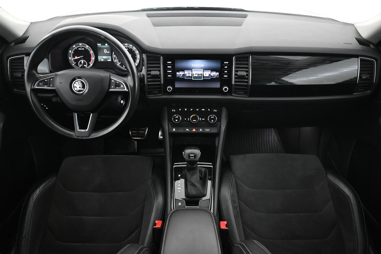 Car Image - 5H43SlmZkTbbpxXUs5Xarz
