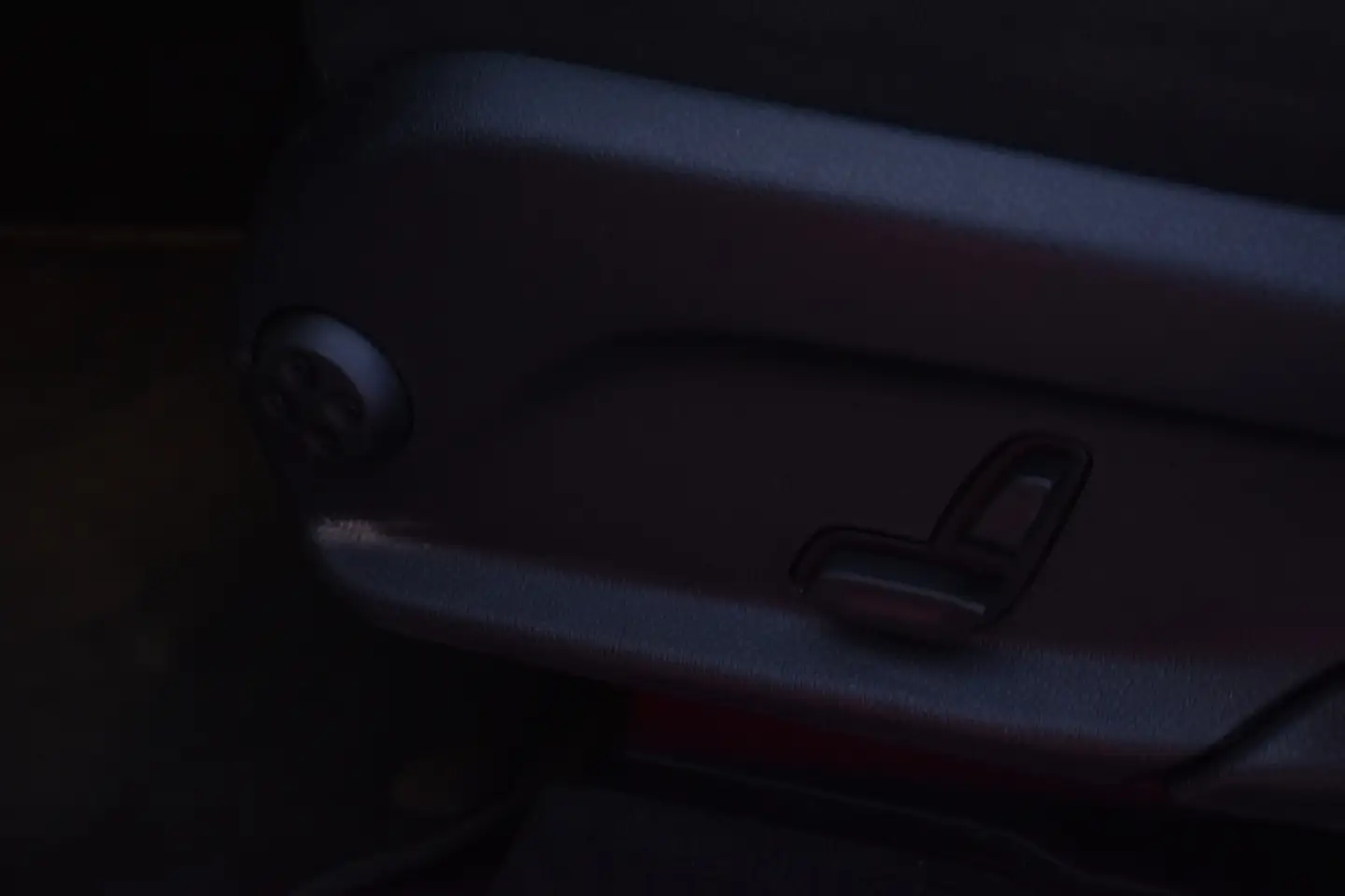 Car Image - 4vAHiGUG72LpAgkBj7Vr2d