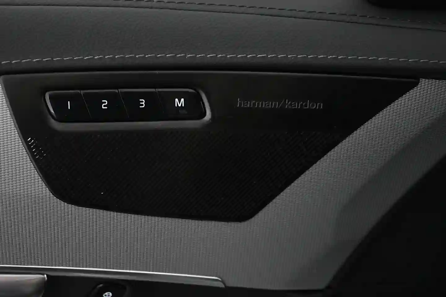 Car Image - 3f03cJNwytweVnyd1sbdPm