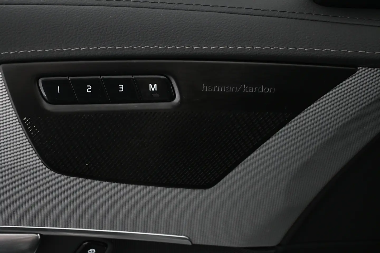 Car Image - 3f03cJNwytweVnyd1sbdPm