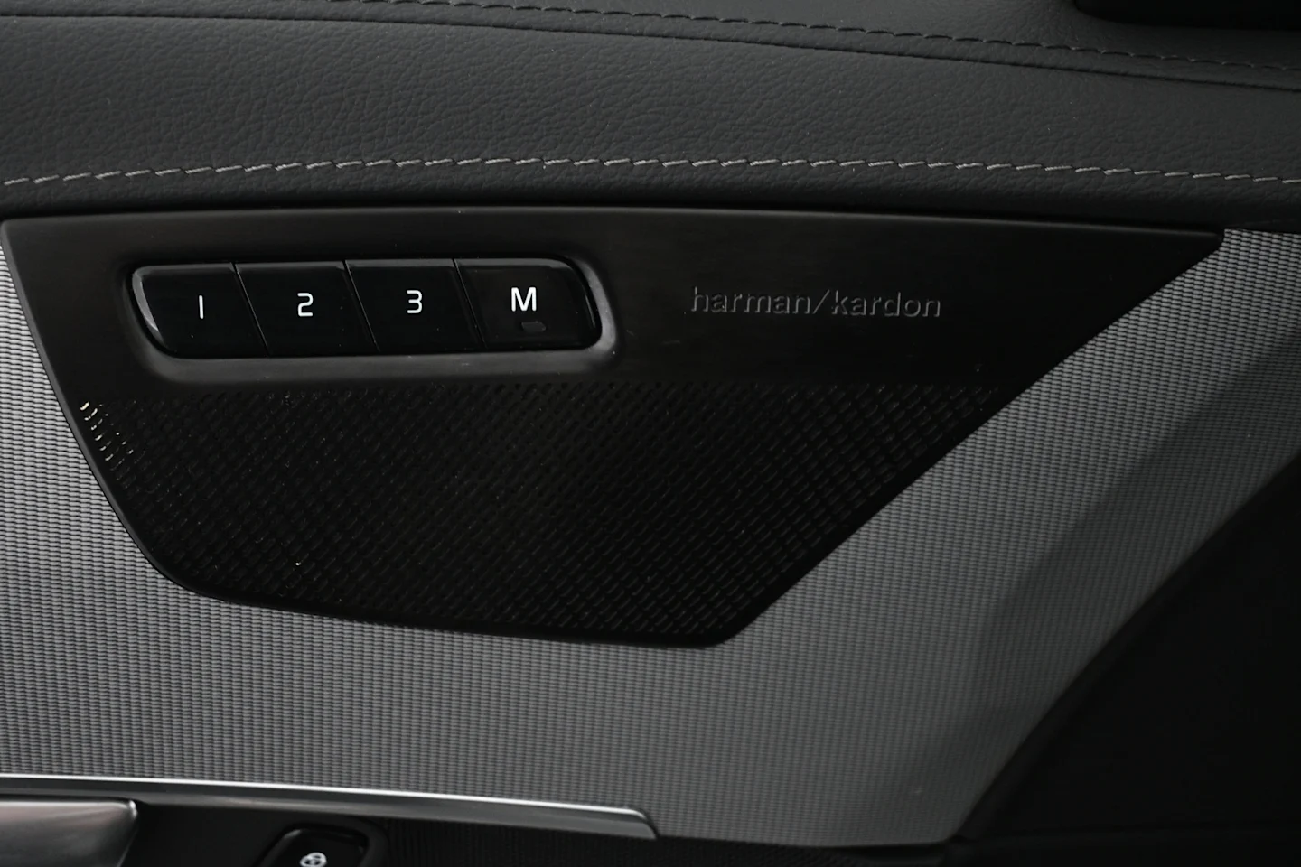 Car Image - 3f03cJNwytweVnyd1sbdPm