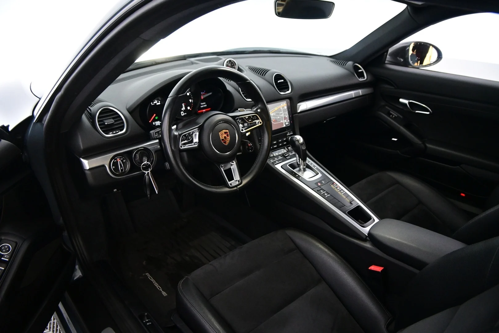 Car Image - 6LMxJbGfUfzBzupKRgBGxO