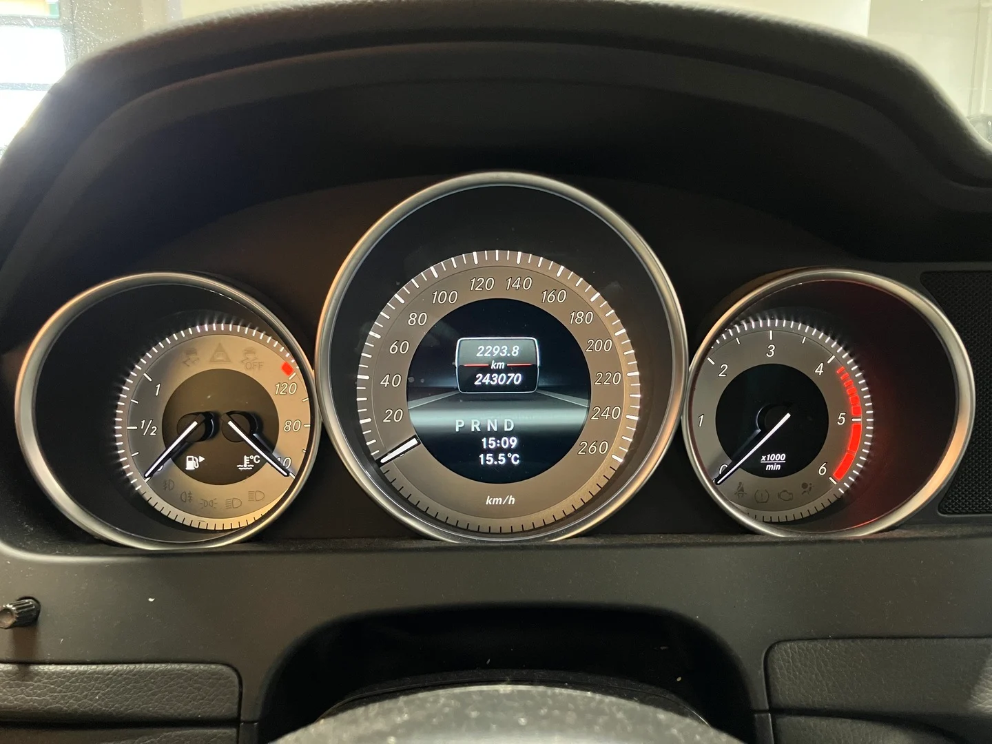 Car Image - EAkPd0qhx4gAwRq6rJtTH