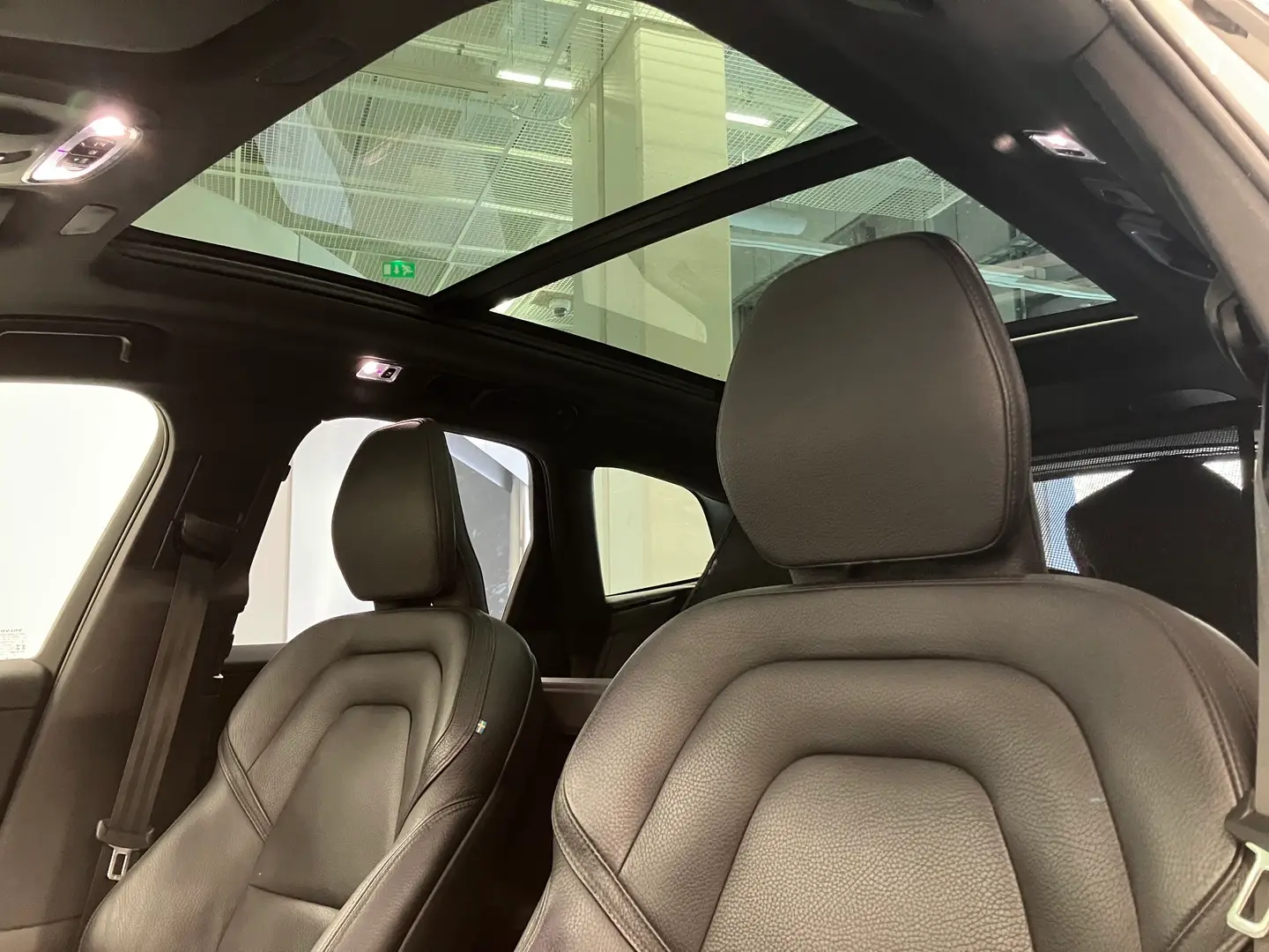 Car Image - 2g9rrvMBVQt11zofwDf6LU