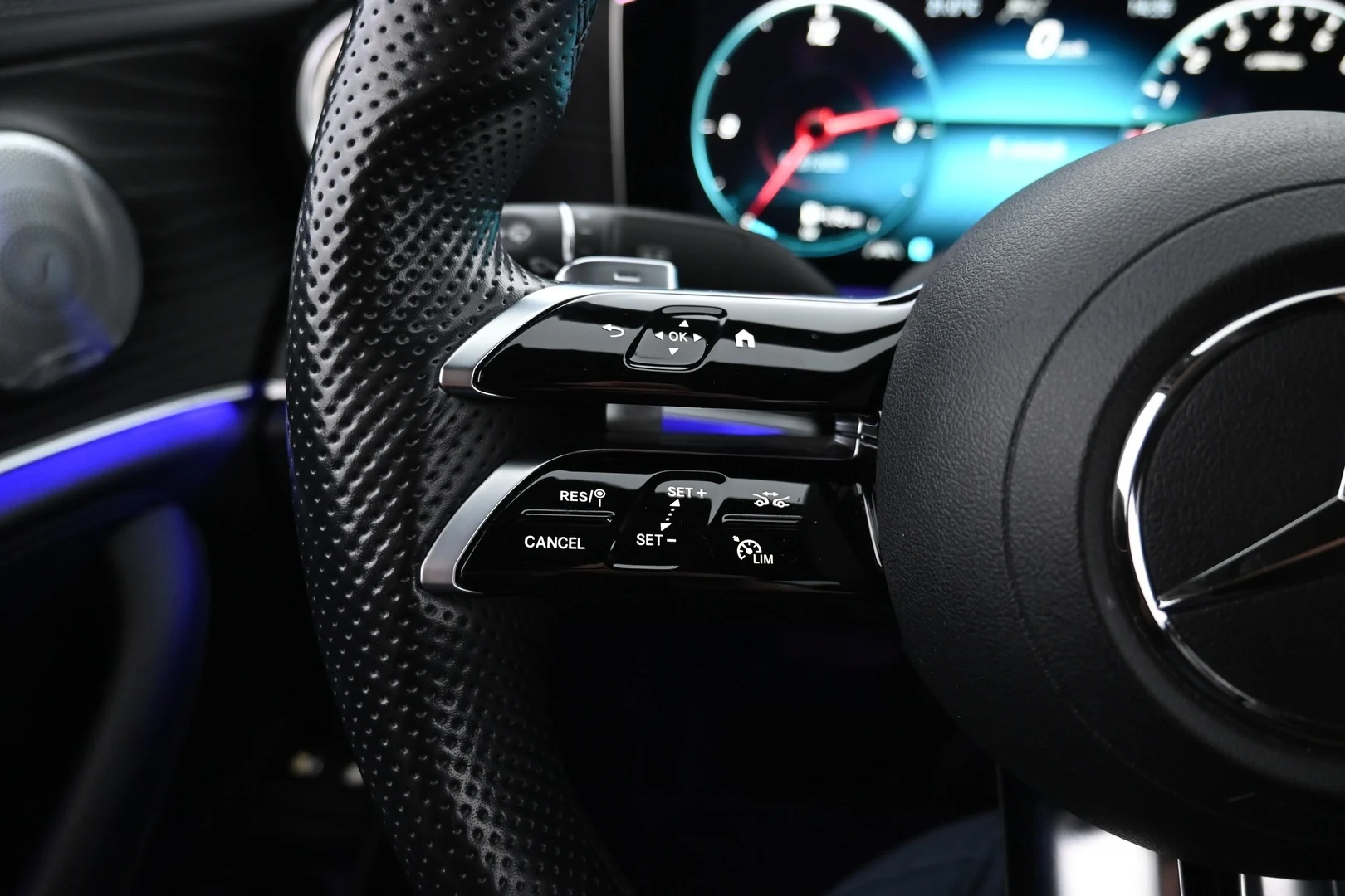 Car Image - eLJ0zJiDitG1csoRkrdW4
