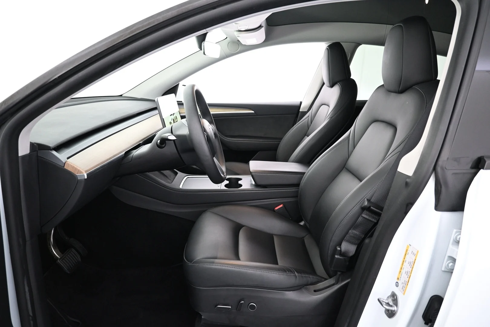 Car Image - 7kG3th3ieoHuUtHv0vzMOk