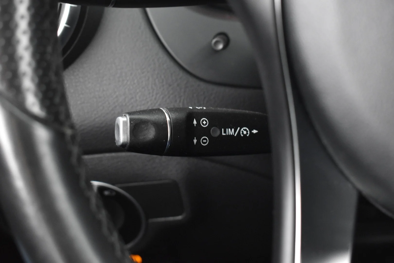 Car Image - 3rD07PH4m9lbEcNSLr8gS0