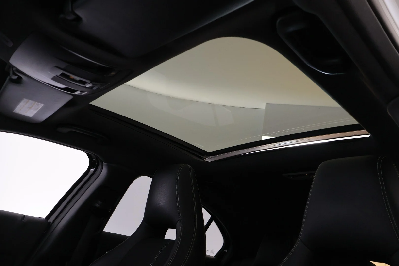 Car Image - 4EOeFlVwTrnPWrHLPXLN25
