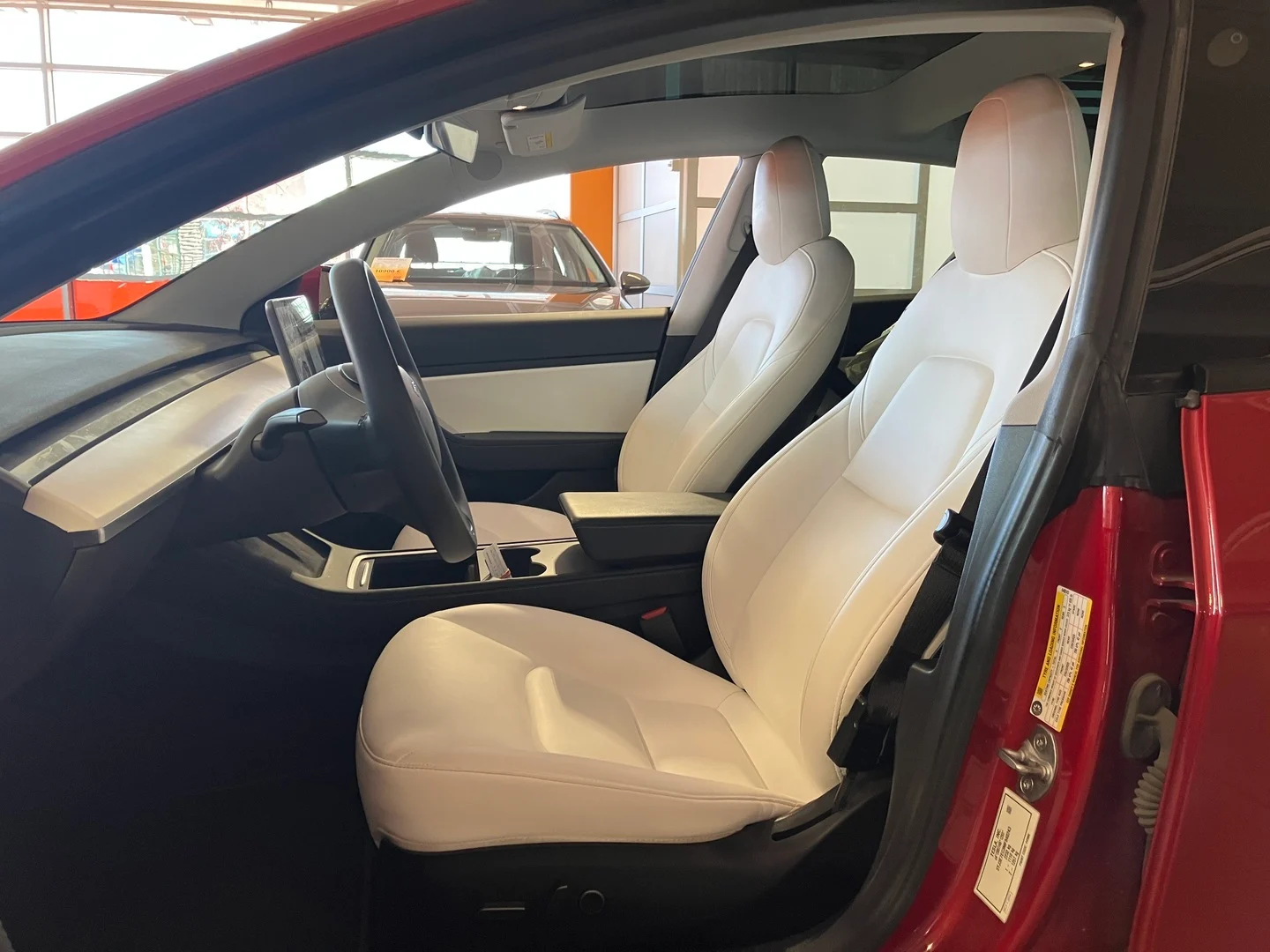 Car Image - 6cwVgGgOOqNRRoVXM5HQ6J