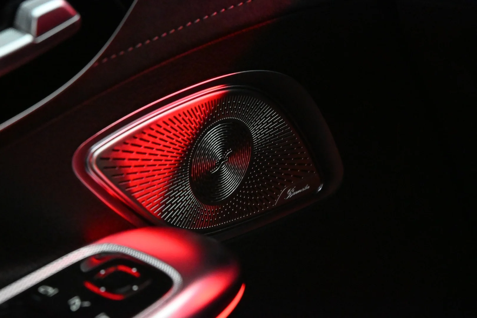 Car Image - 4wzLxsQDAf3MAywf5CwBLb