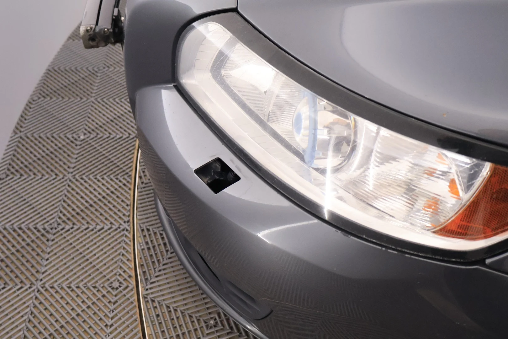 Car Image - 61fzXC22VIRG5Pcg0edMNV