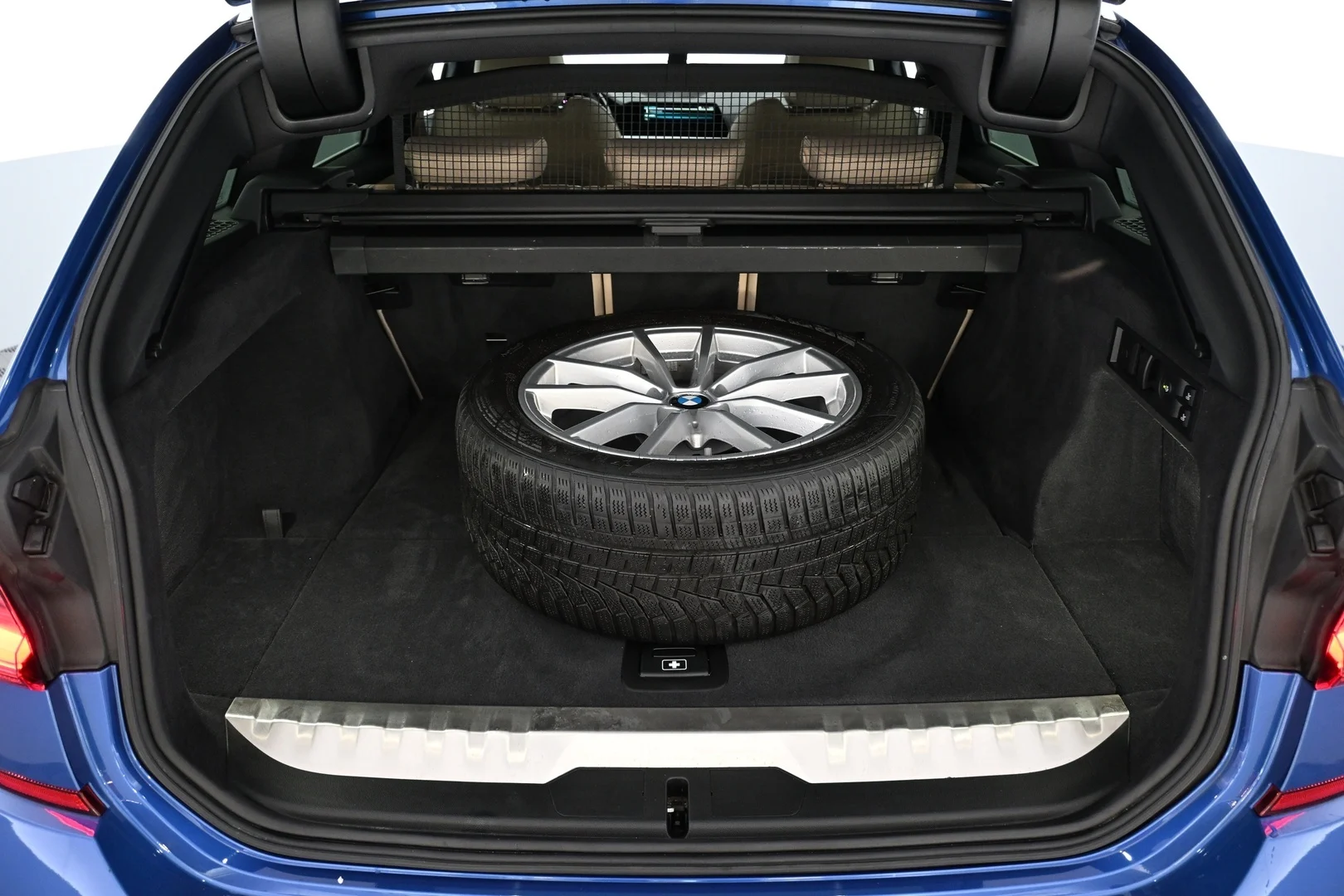 Car Image - 3zkguFr2fwBXD4eDAmzciL