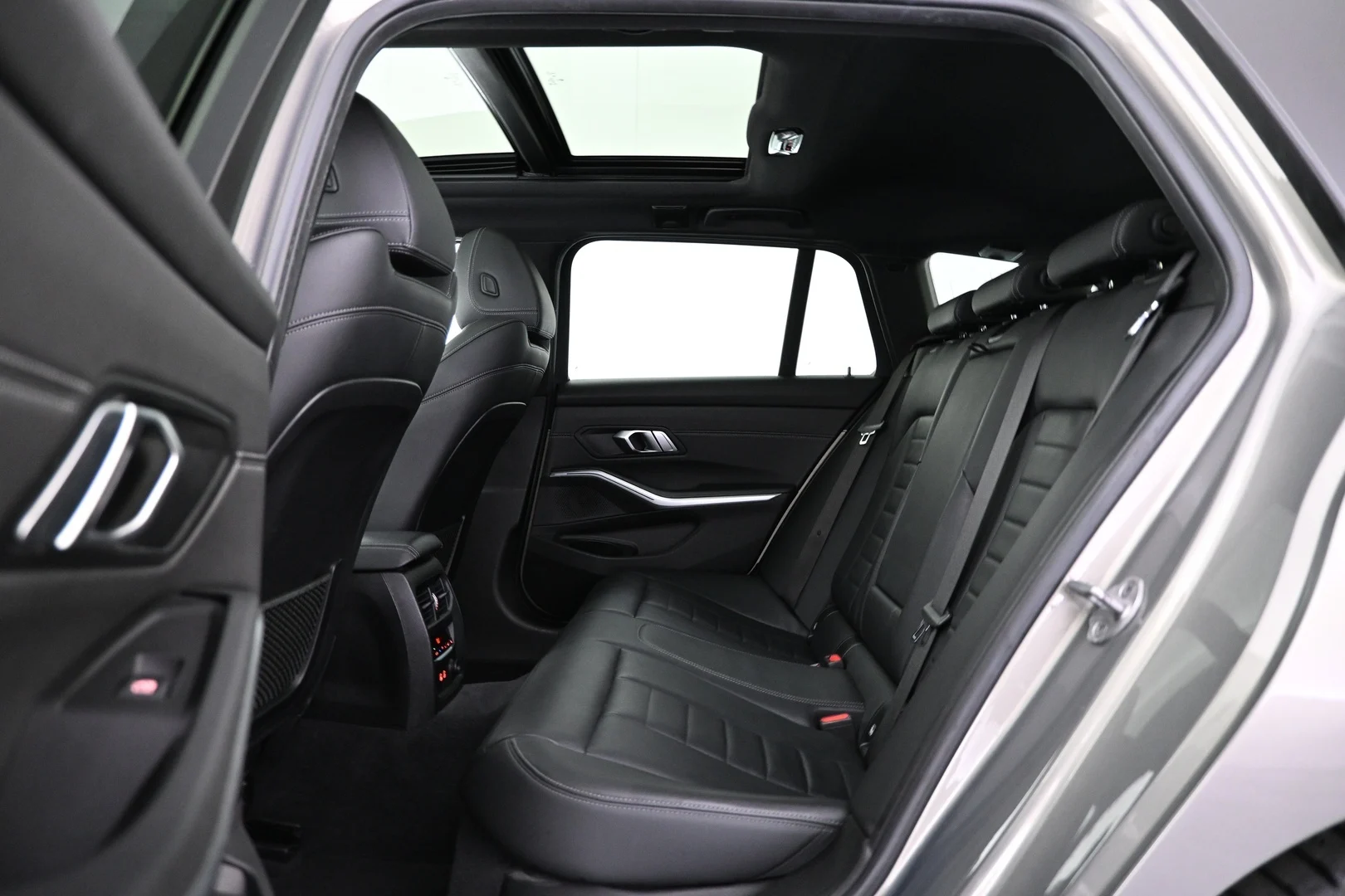 Car Image - 2fvkLLWewEQ4V3HVUCejO4