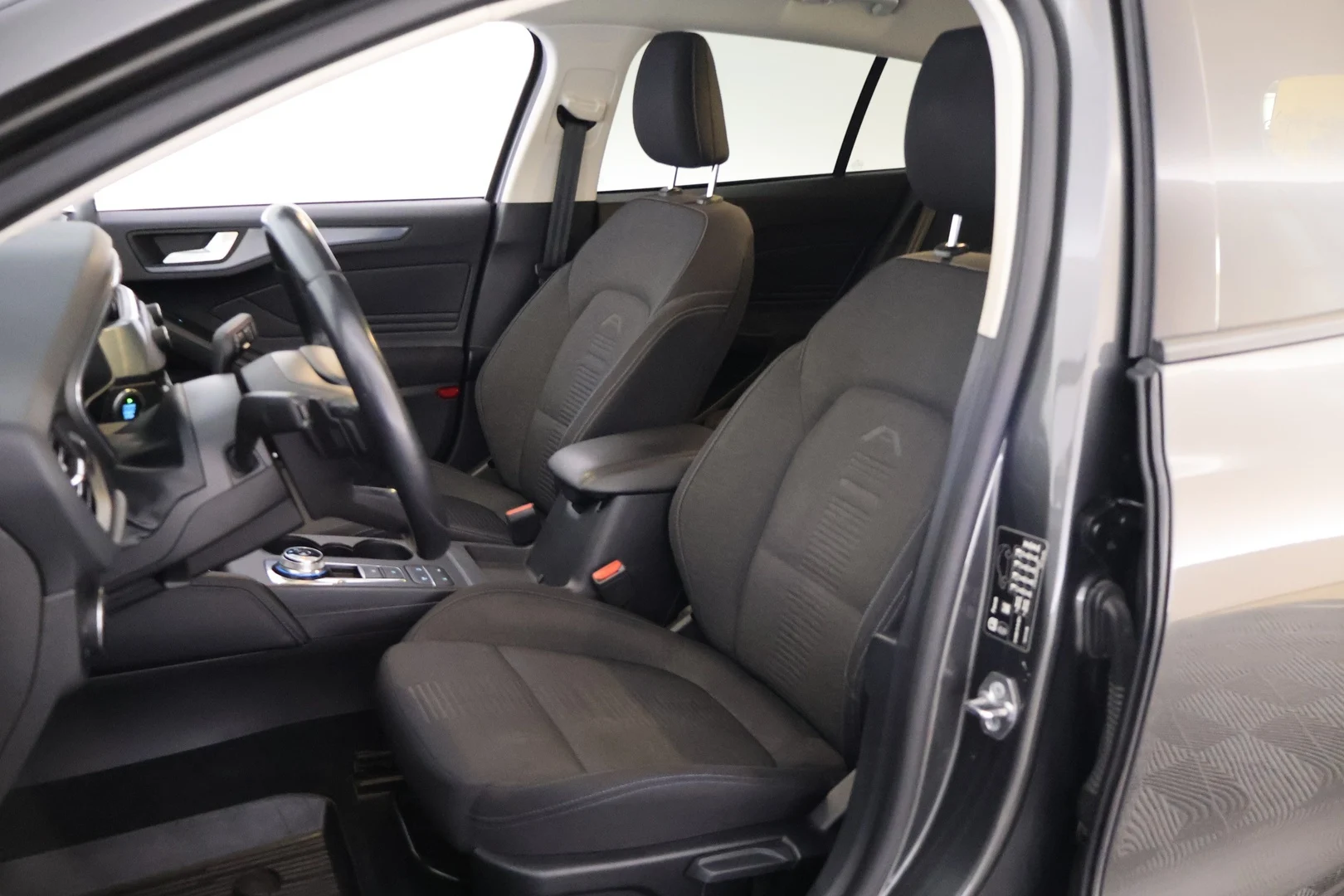 Car Image - 4qaYfWlxET0uqD8QRV9X5N