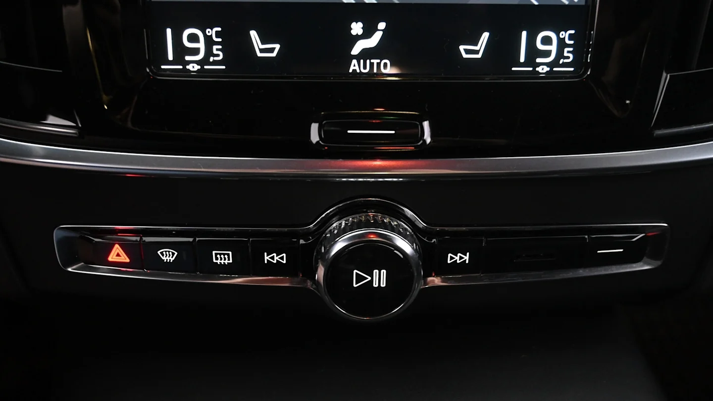 Car Image - 7uA1qSiMrZqz8cOSy1V6cZ
