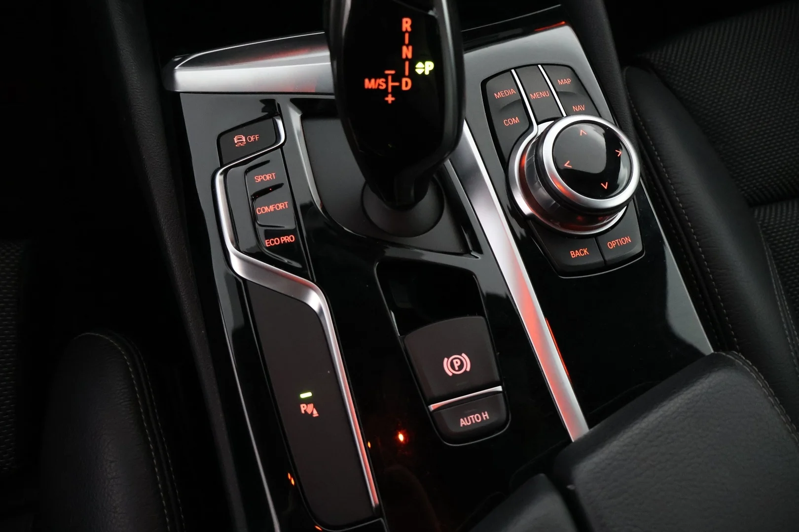 Car Image - 3BNxCmFfUFrczdYpAF295Y