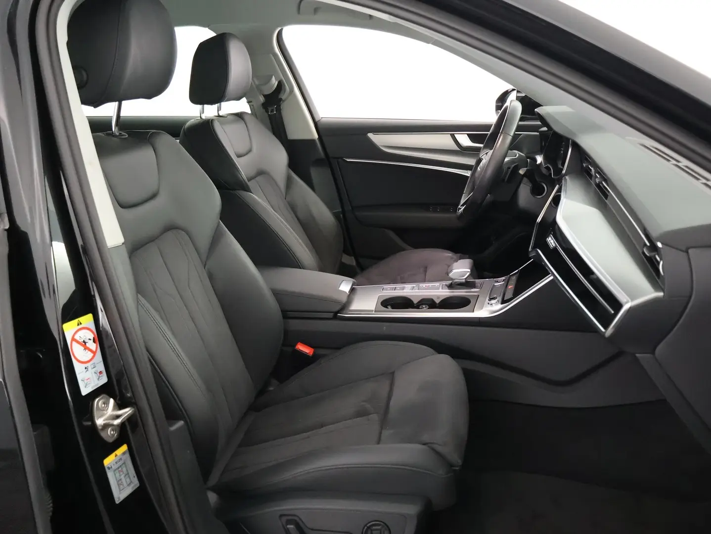Car Image - 3xzIxFtcVHdUqZOpXLaoxO