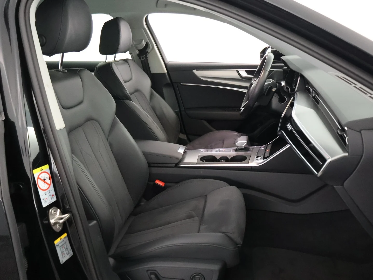 Car Image - 3xzIxFtcVHdUqZOpXLaoxO