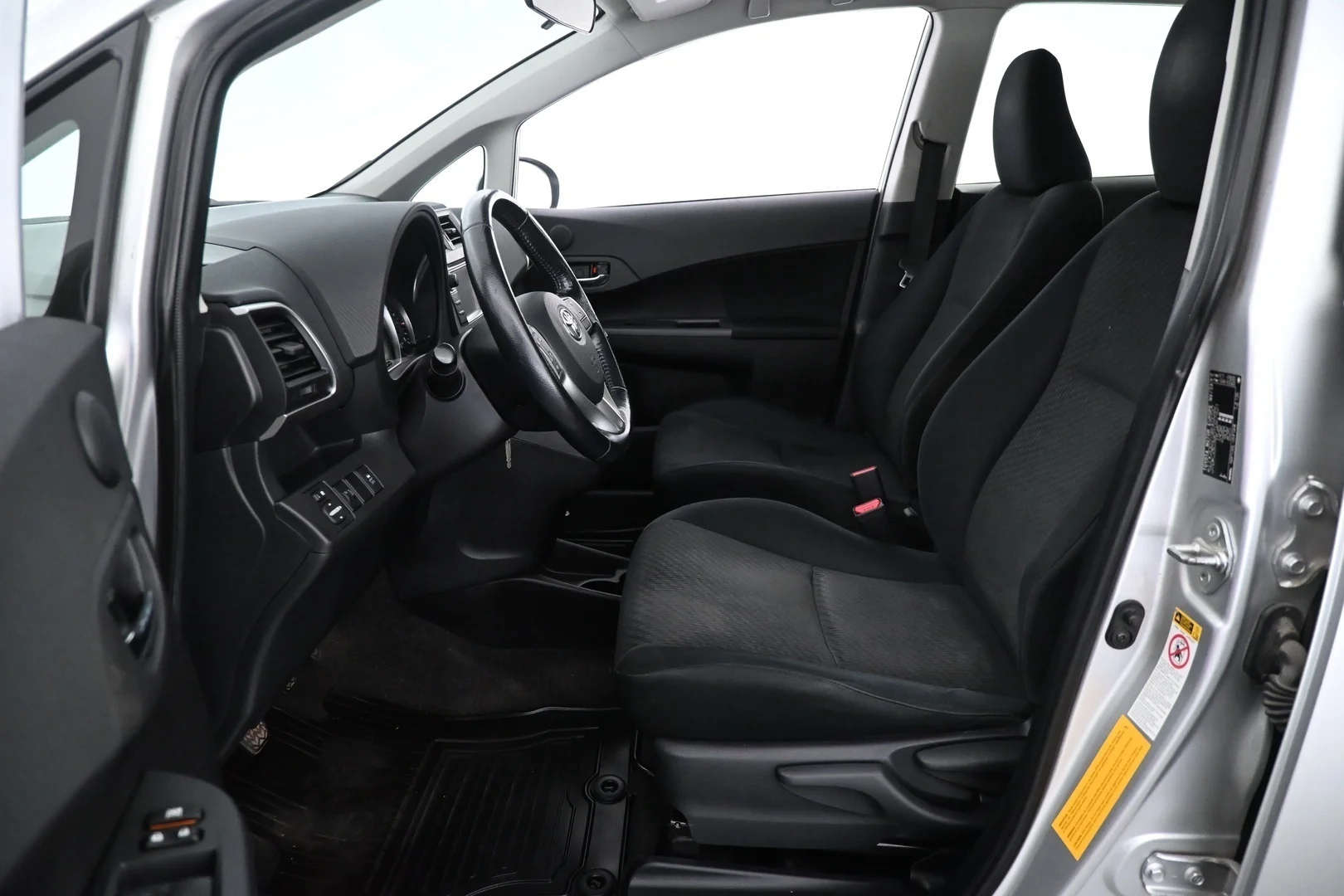 Car Image - 74bZVoHiOFJuo9sM7cgKbL