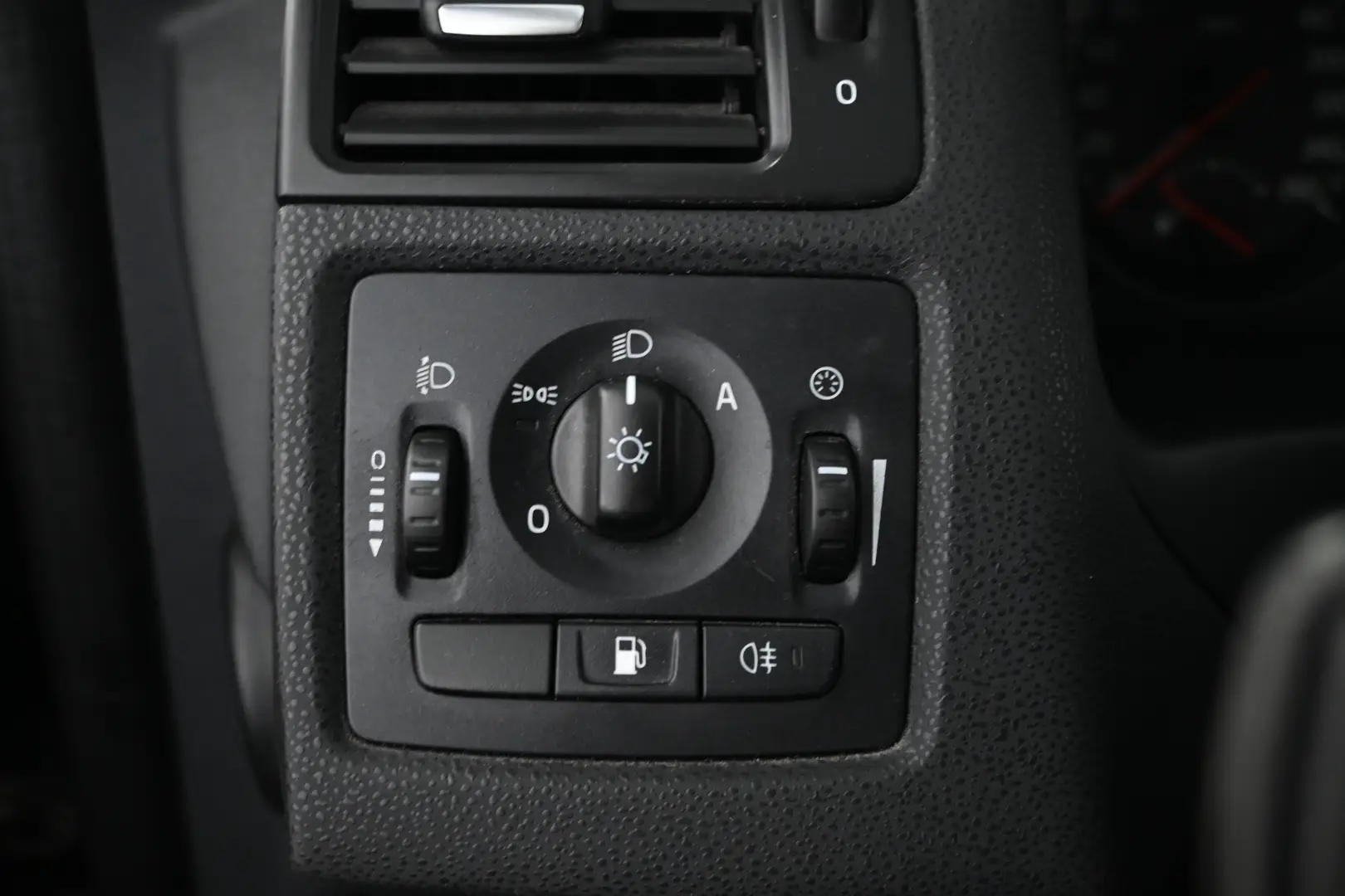 Car Image - 54IHcw51SUf6Id2MbPJ72b