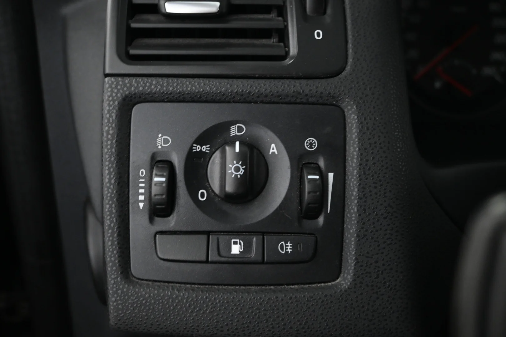Car Image - 54IHcw51SUf6Id2MbPJ72b