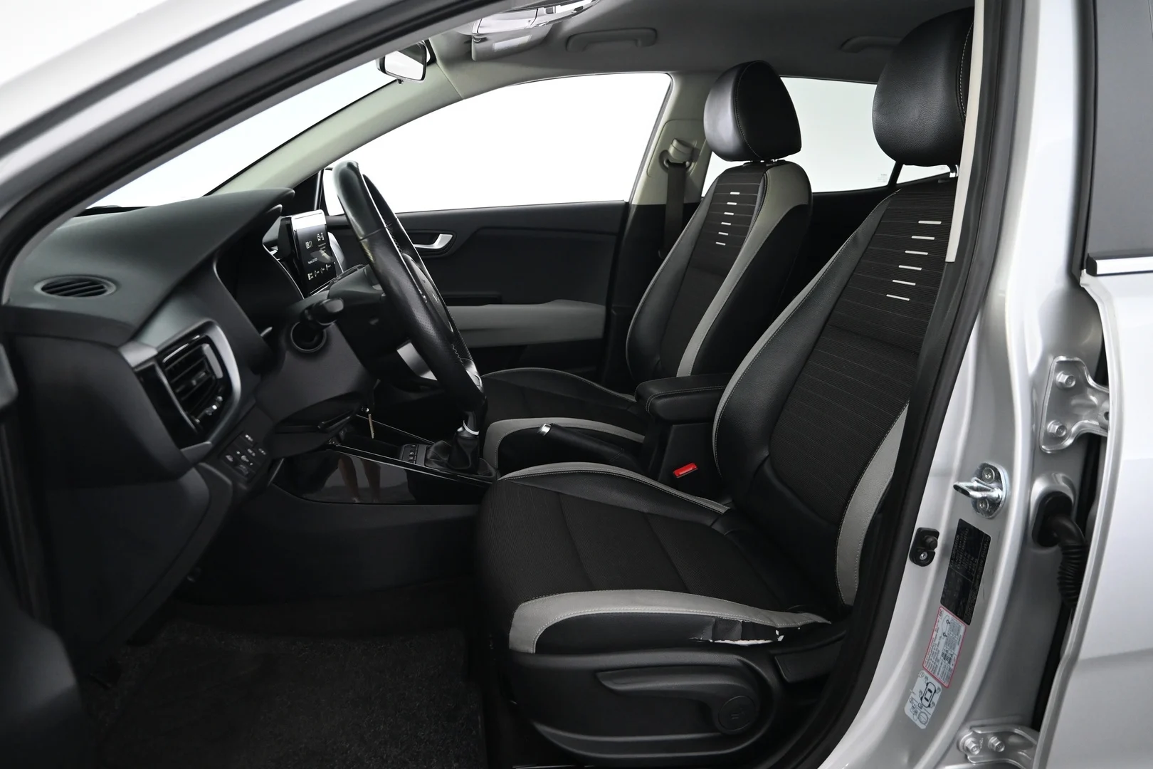 Car Image - 1RMi5BcCBt0i4i5Mp4G03u