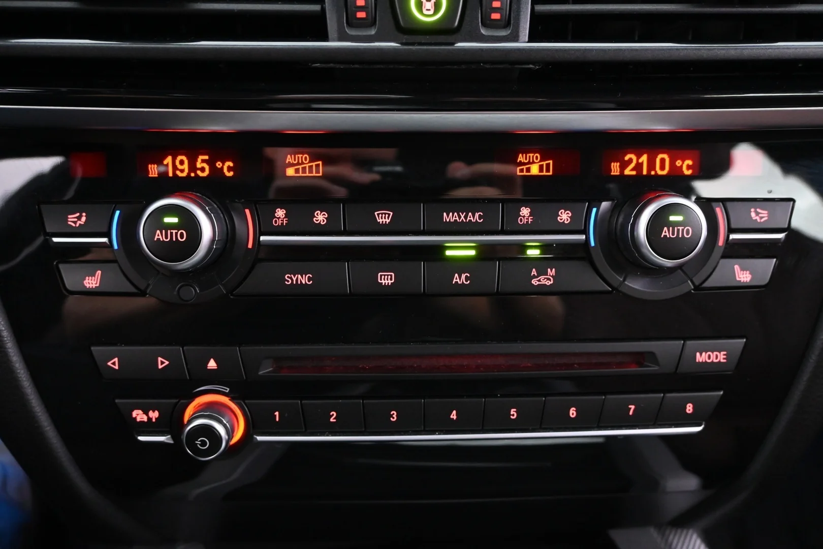 Car Image - 3IO6ahI4NaZ3SiA1YYXuq4