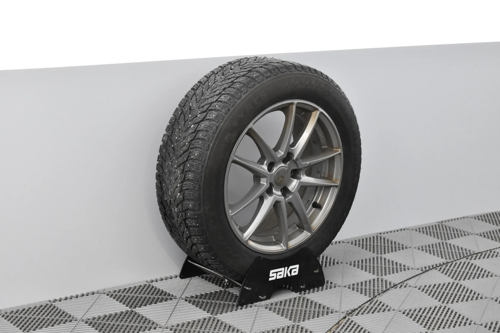 Car Image - 49Q7n0DGQaDk9OgkAkIR8x